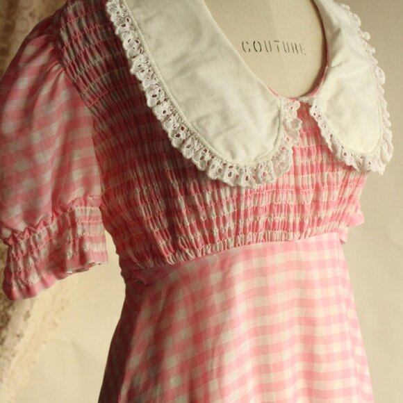 Vintage 1960s 1970s Dress, Pink and White Gingham Maxidress withBbig Lace Collar - Picture 6 of 14